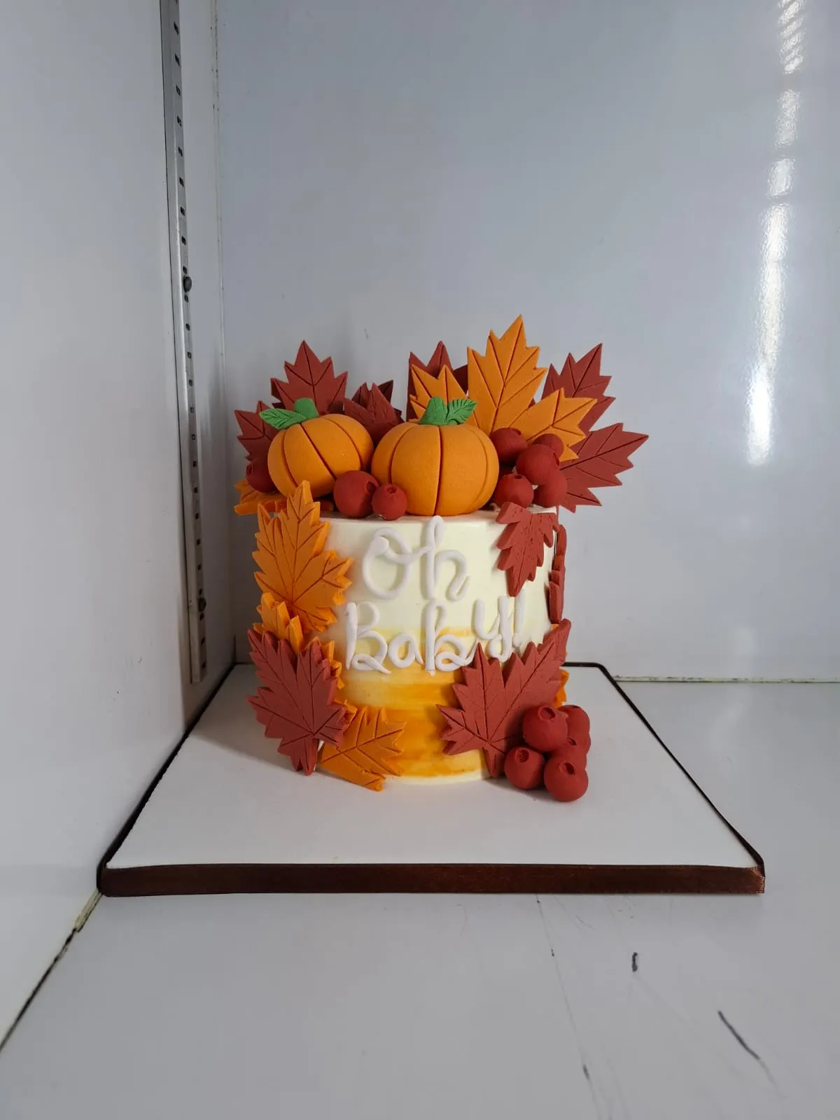Autumn Leaves Fondant Cake - Cake Art Academy portfolio Pakistan