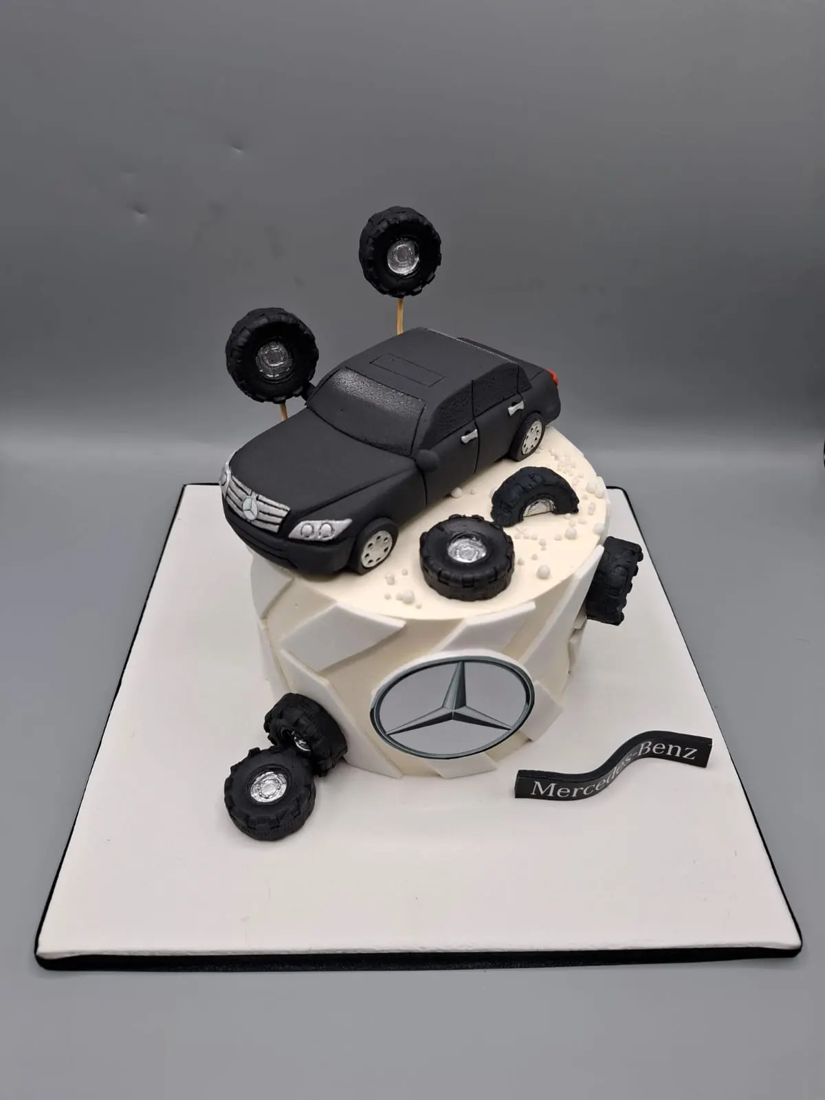 Mercedes Car Fondant Cake - Cake Art Academy portfolio Pakistan